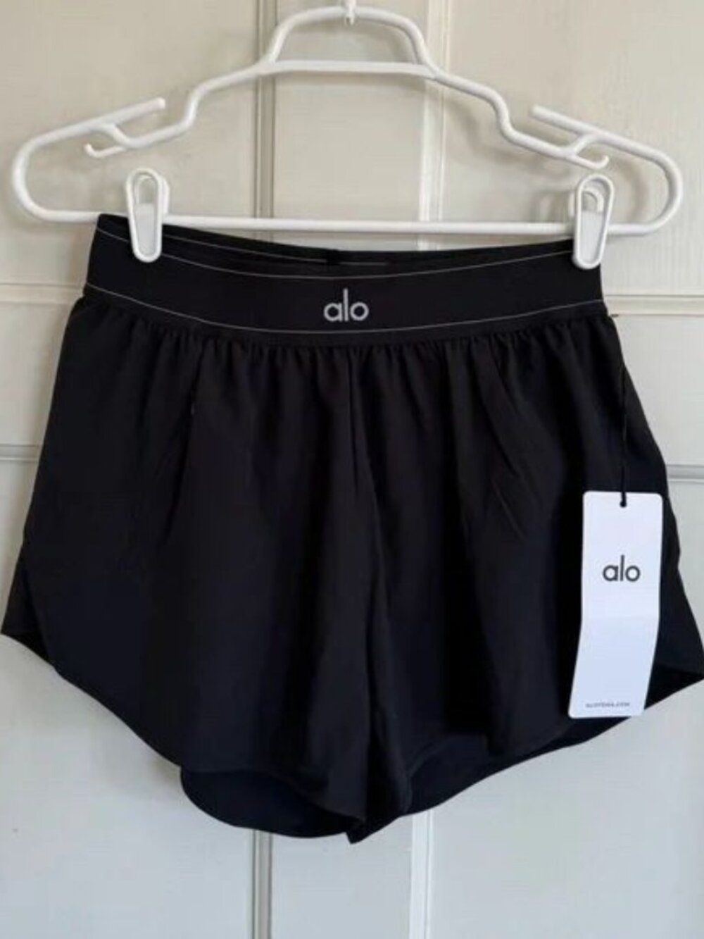 🏷️NWT Alo Yoga Match Point Sports Shorts Black High and Low Rise Fitness Shorts